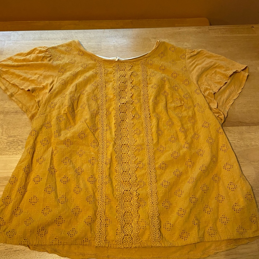 Yellow detailed shirt